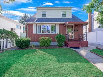 206 Hunnewell Avenue