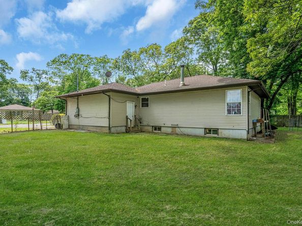 193 Shinnecock Avenue, Mastic NY 11950