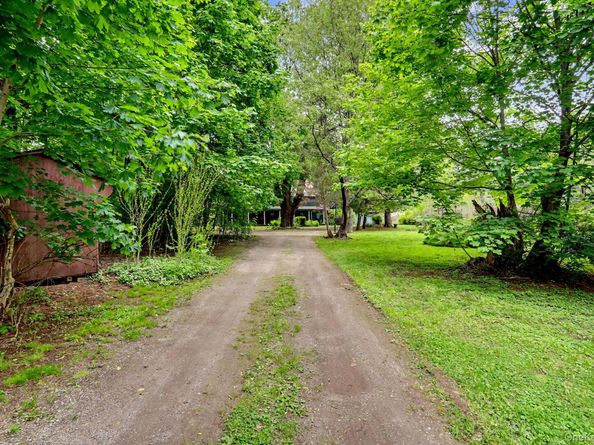 1780 Strawberry Road, Mohegan Lake NY 10547