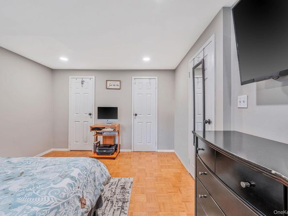 862 Birchwood Road, Medford NY 11763