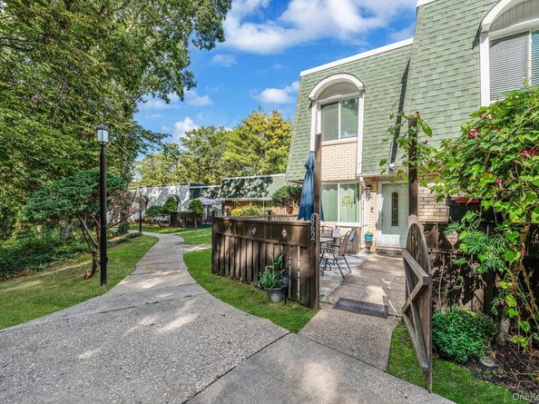 862 Birchwood Road, Medford NY 11763