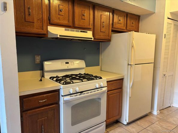 89 Storm Drive, Holtsville NY 11742