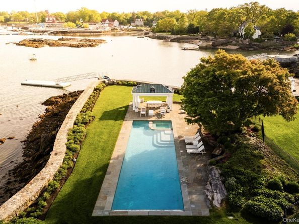 217 Hommocks Road, Larchmont NY 10538