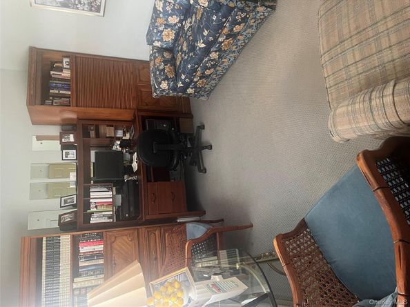 18 Dawn Drive, Oakdale NY 11769