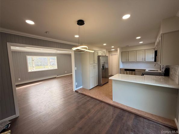 39 2nd Place, Central Islip NY 11722