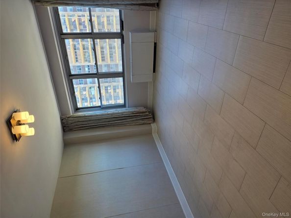 18-05 215th Street 6S, Bayside NY 11360