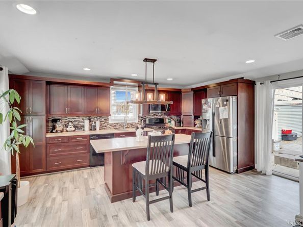 89 Marie Street, Lindenhurst NY 11757