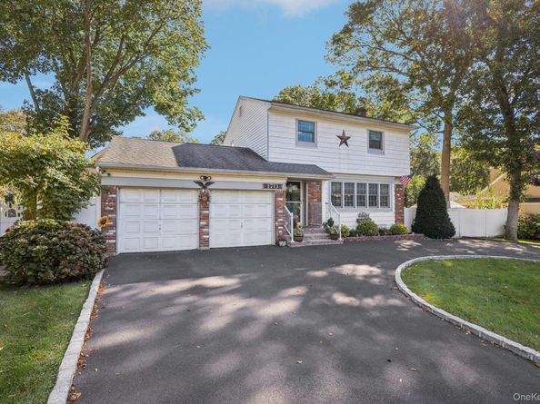170 Melville Road, Huntington Station NY 11746