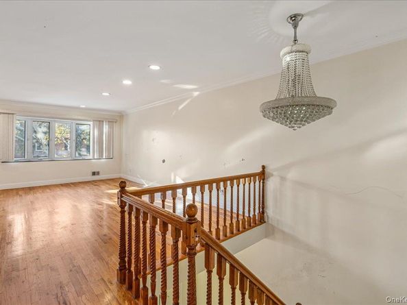 5781 228 Street, Bayside NY 11364