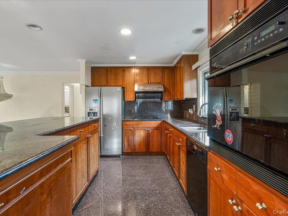 5781 228 Street, Bayside NY 11364