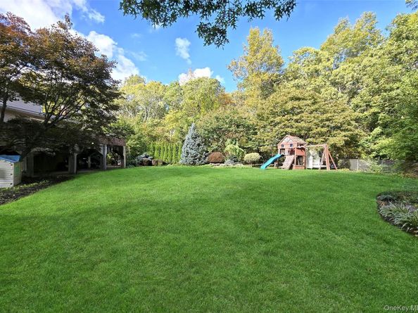 7 Royal Oaks Drive, Centereach NY 11720