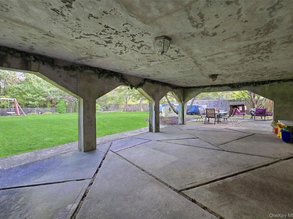 7 Royal Oaks Drive, Centereach NY 11720