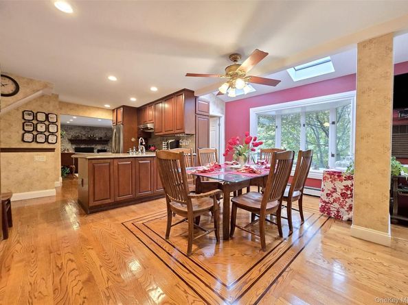7 Royal Oaks Drive, Centereach NY 11720