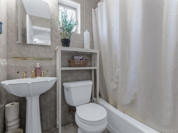 2782 Central Avenue, Baldwin NY 11510
