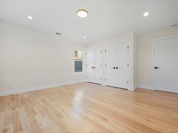 20 Baker Lane, Levittown NY 11756