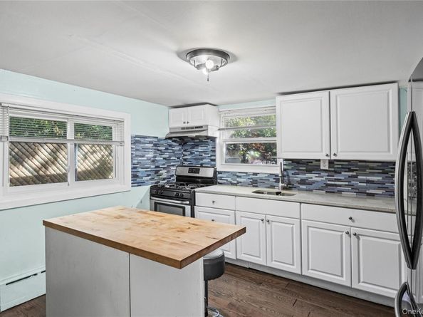 136 N Delaware Avenue, Lindenhurst NY 11757