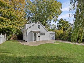 136 N Delaware Avenue, Lindenhurst NY 11757