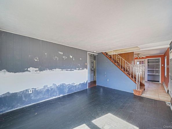 36 Bowling Lane, Levittown NY 11756