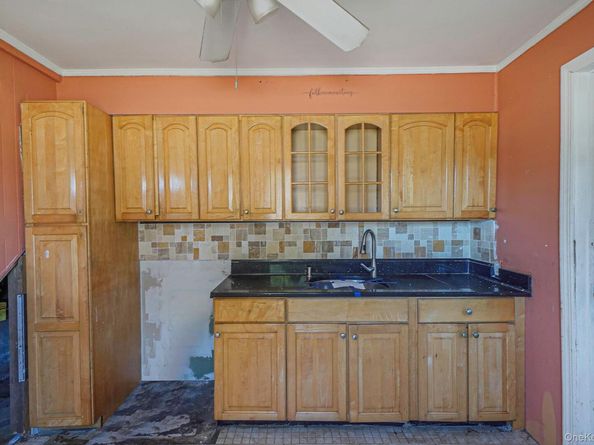 36 Bowling Lane, Levittown NY 11756