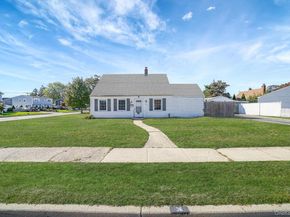 36 Bowling Lane, Levittown NY 11756