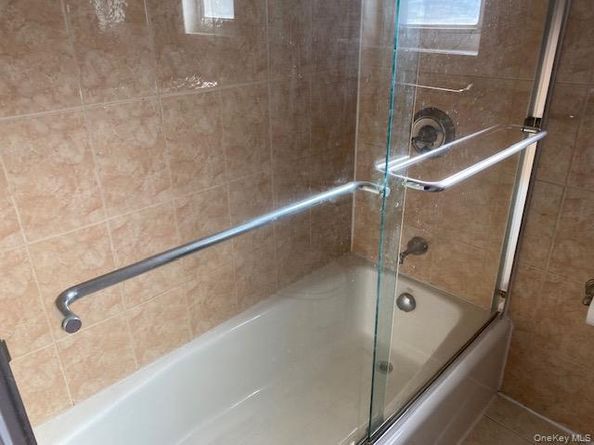 247-10 76th Avenue 2nd fl, Bellerose NY 11426