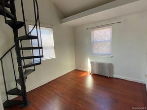 247-10 76th Avenue 2nd fl, Bellerose NY 11426