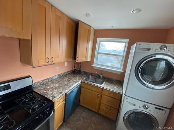 247-10 76th Avenue 2nd fl, Bellerose NY 11426