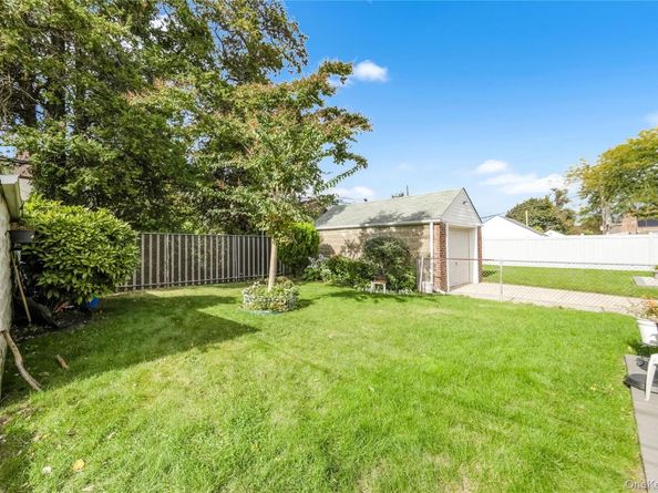 115-70 230th Street, Cambria Heights NY 11411