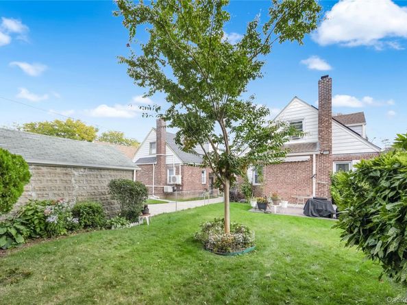 115-70 230th Street, Cambria Heights NY 11411