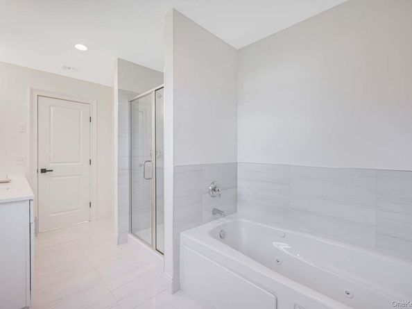 599 Robeson Place, Medford NY 11763