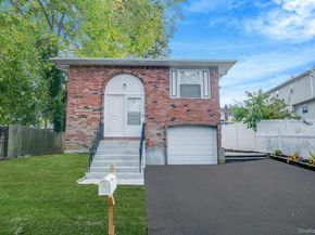 16 Birch Drive, Ronkonkoma NY 11779