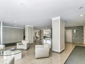 25 Neptune Boulevard 2E, Long Beach NY 11561