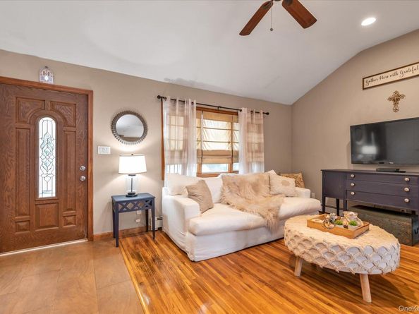 26 Cheshire Road, Inwood NY 11096