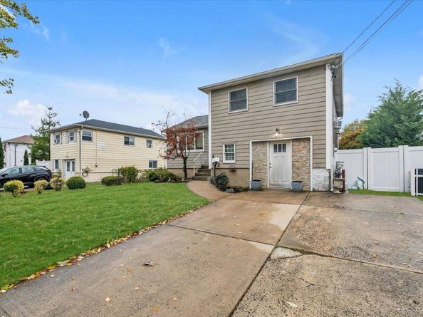 26 Cheshire Road, Inwood NY 11096