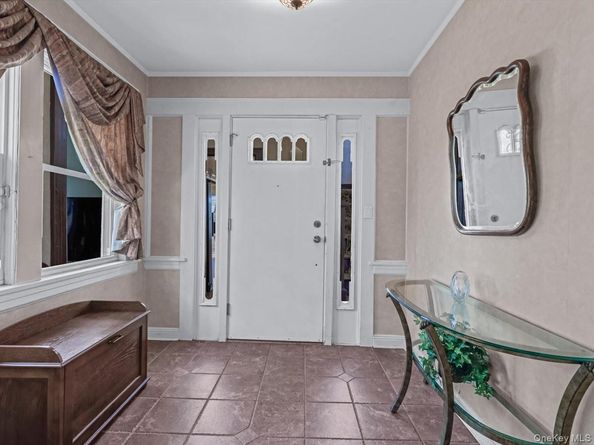 186-34 Henley Road, Jamaica Estates NY 11432