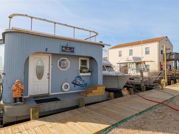 220 Shore Road