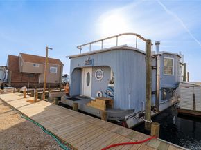 220 Shore Road, Seaford NY 11783