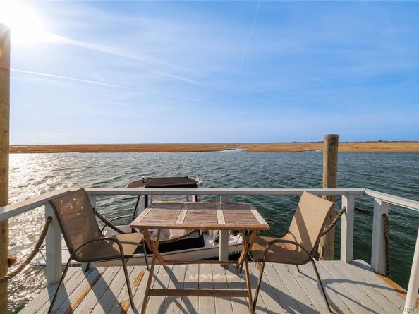 220 Shore Road, Seaford NY 11783