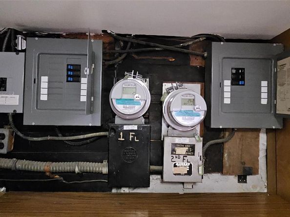 7854 75th Street, Glendale NY 11385