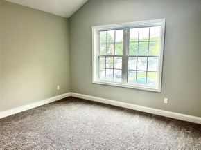 20 10th Street, Ronkonkoma NY 11779