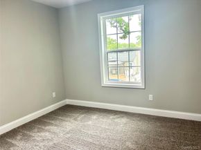 20 10th Street, Ronkonkoma NY 11779