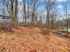 98 Mount Airy Road S, Croton-on-Hudson NY 10520