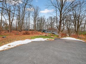 98 Mount Airy Road S, Croton-on-Hudson NY 10520