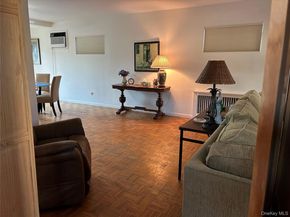 70 E Beverly Parkway, Valley Stream NY 11580