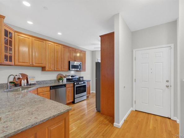 646 E Main Street, Jefferson Valley NY 10535