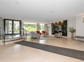 25 Canterbury Road 2F, Great Neck NY 11021