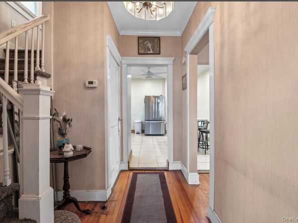 5 Cedar Avenue, Farmingdale NY 11735