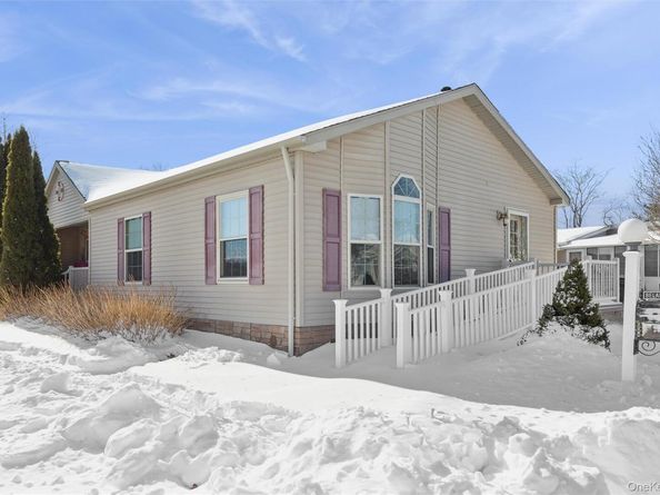 1661 Old Country Road 353, Riverhead NY 11901