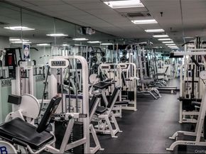 1324 Robin Lane 1195, Bayside NY 11360