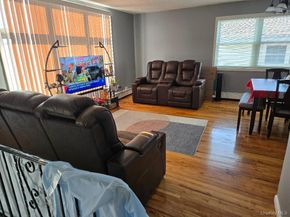 1005 Broadway, Westbury NY 11590